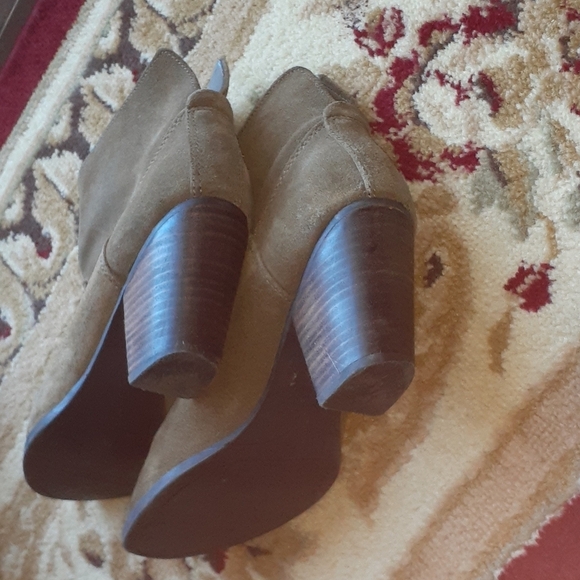 Nine west booties - Picture 10 of 10